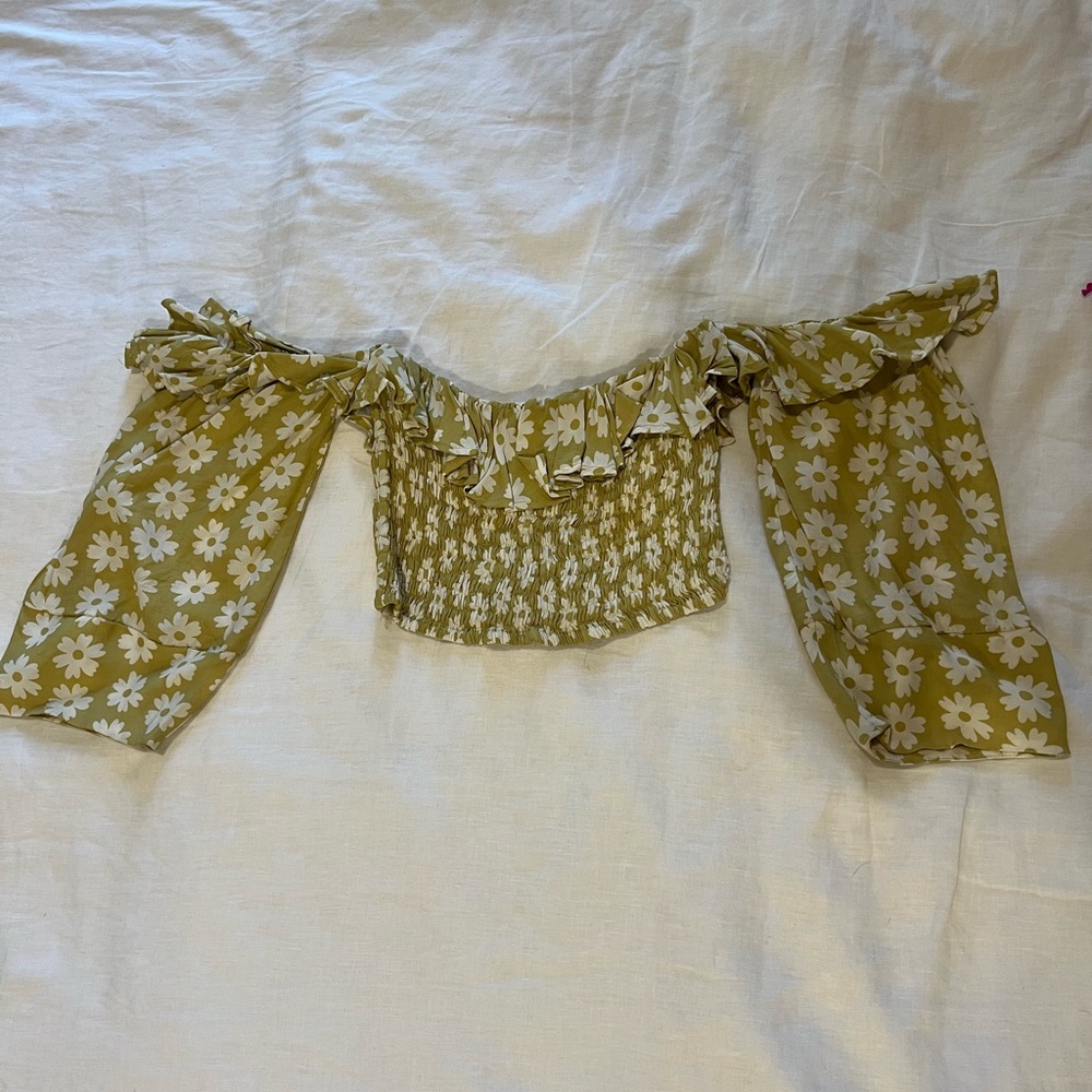 Crop top with drape long sleeves